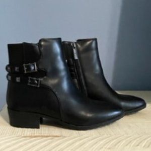Anne Klein Black Cheyne Ankle Boot, Size 8M